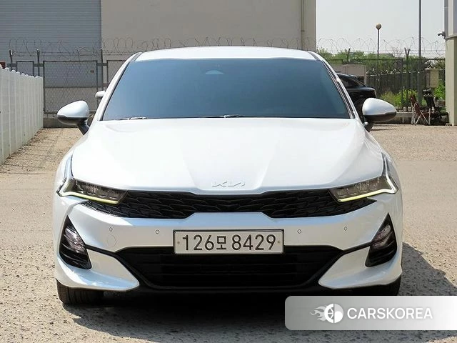 Kia K5 3rd generation 2022 Белый из Кореи