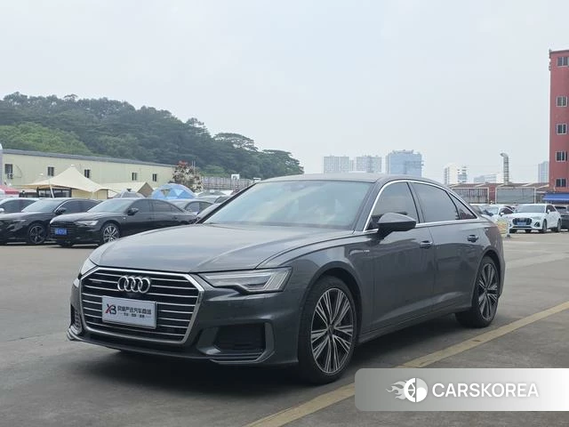 Audi A6L 2022 Темно-серый из Китая