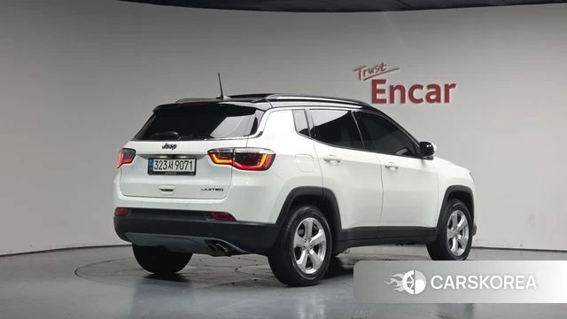 Jeep Compass 2nd Generation 2021 Белый из Кореи
