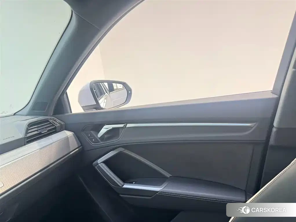 Audi Q3 2024 Белый из Китая, фото 2