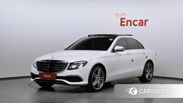 Mercedes-Benz E-Class W213 2019 Белый из Кореи