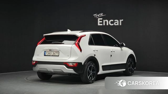 Kia Di Ol Nu Niro 2022 Белый из Кореи
