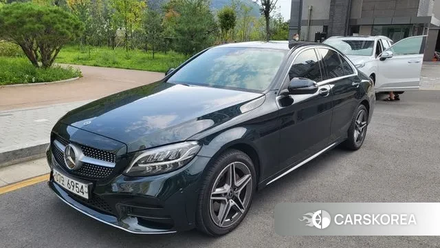 Mercedes-Benz C-Class W205 2019 Темно-зеленый из Кореи