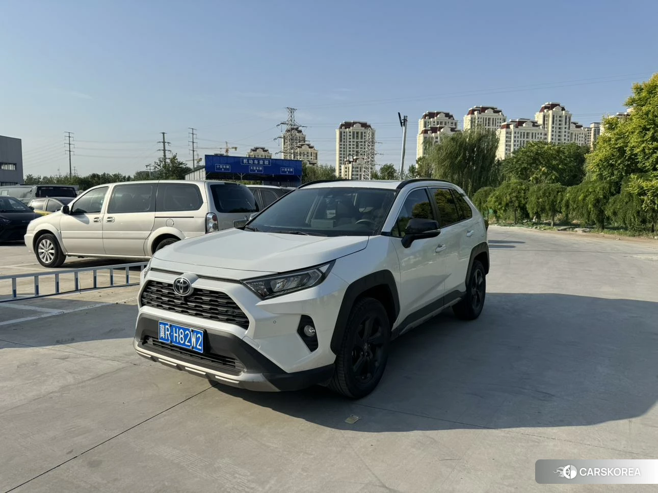 Toyota RAV4 Rongfang 2022 Белый из Китая