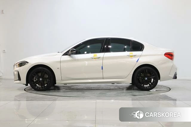 BMW 1 series 2023 Белый из Китая
