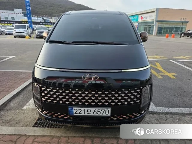 Hyundai Staria 2022 Черный из Кореи