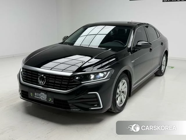 Volkswagen Passat PHEV 2022 Черный из Китая