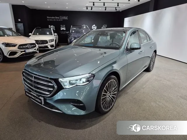Mercedes-Benz E-Class W214 2024 Синий нефрит из Кореи