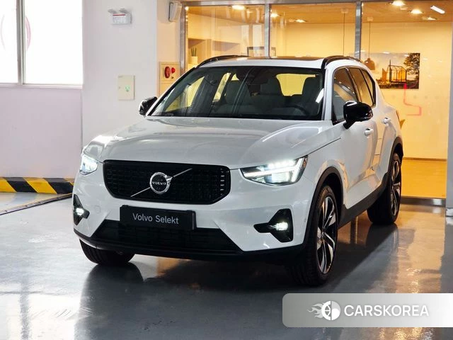 Volvo XC40 2026 Белый из Кореи