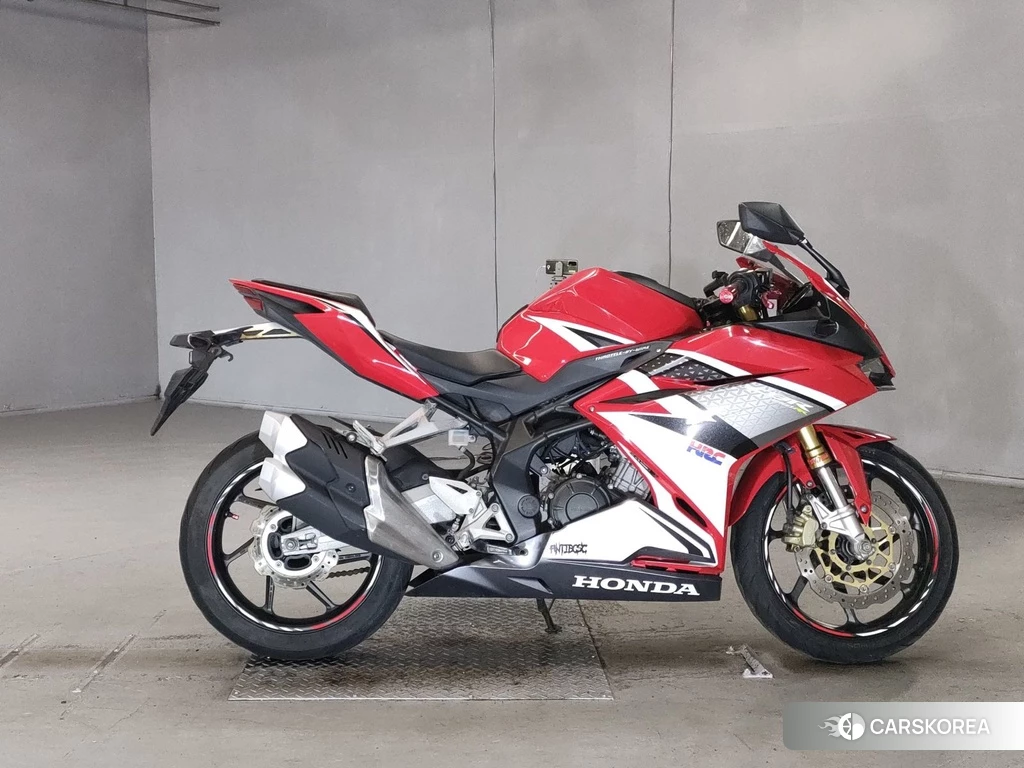 Проданный Honda CBR250RR 2017 из Японии