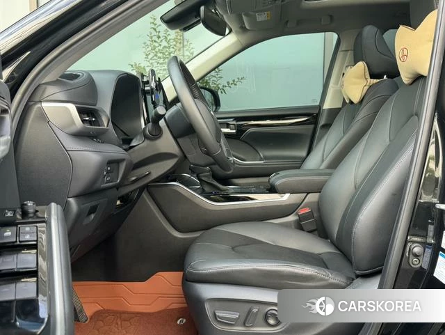 Toyota Highlander 2022 Черный из Китая
