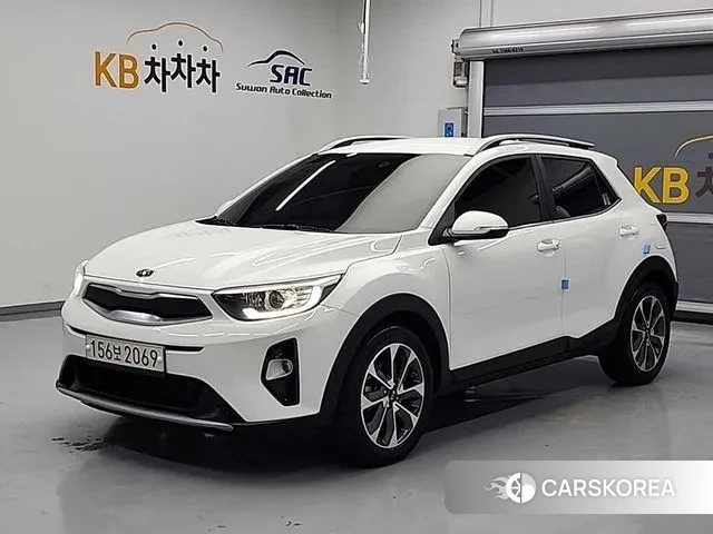 Kia Stonic 2018 Белый из Кореи
