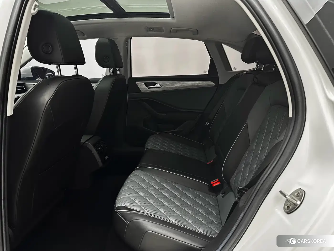 Volkswagen Sagitar 2023 Белый из Китая