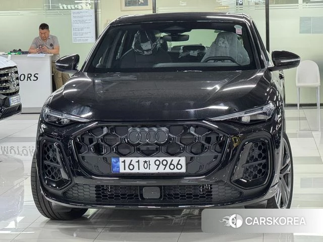Audi Q5 (80A) 2025 Черный из Кореи