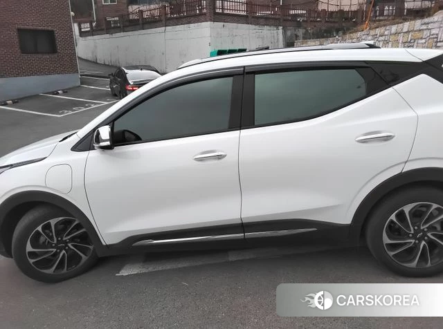 Chevrolet (GM Daewoo) Bolt EUV 2022 Белый из Кореи