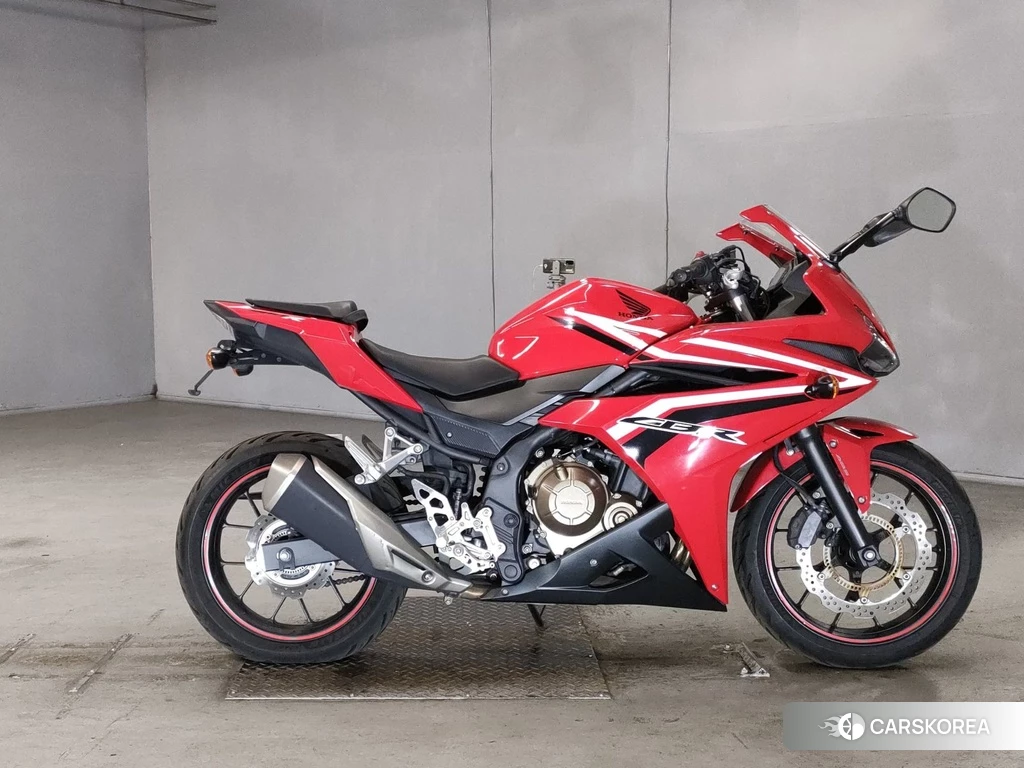 Проданный Honda CBR400R 2017 из Японии
