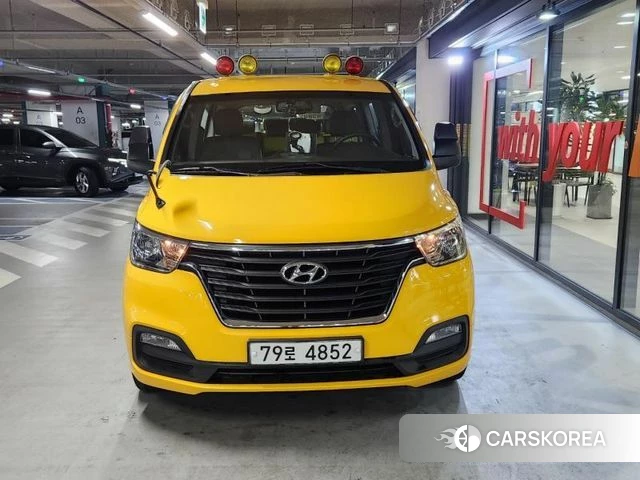 Hyundai The New Grand Starex 2018 Желтый из Кореи