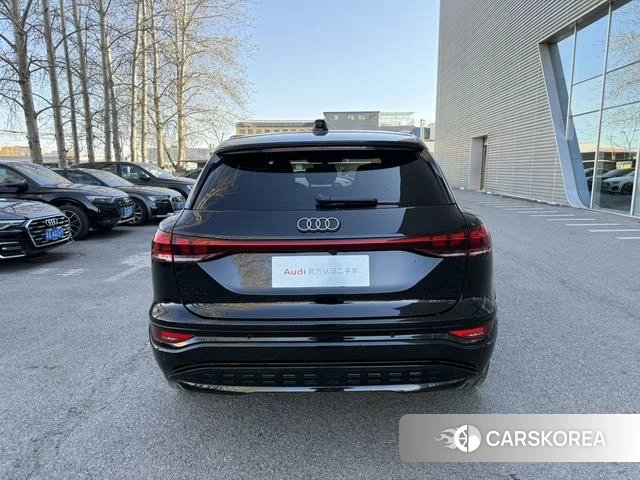 Audi Q6L e-tron 2026 Черный из Китая