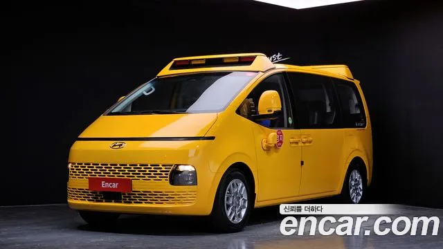 Hyundai Staria 2022 Желтый из Кореи