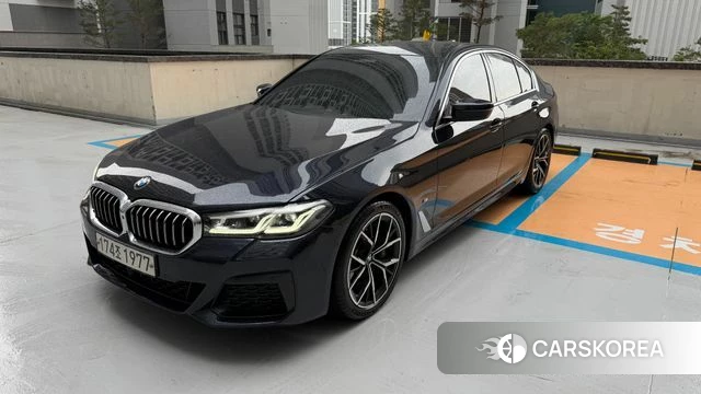 BMW 5 Series (G30) 2021 Черный из Кореи