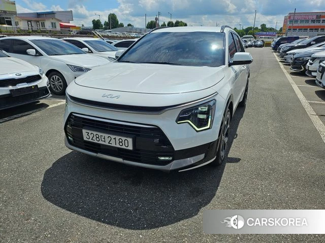 Kia Di Ol Nu Niro 2022 Белый из Кореи