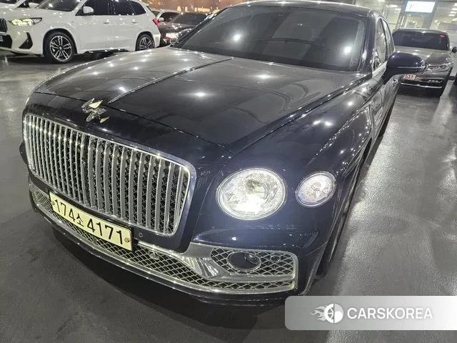 Bentley Flying Spur 3rd Generation 2022 Синий из Кореи