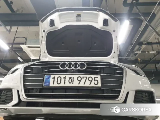 Audi A6 (C8) 2023 Белый из Кореи