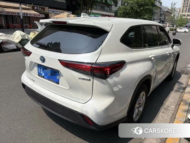 Toyota Highlander 2022 Белый из Китая