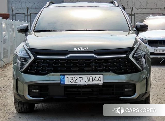 Kia Sportage 5th Generation Hybrid 2023 Зеленый из Кореи