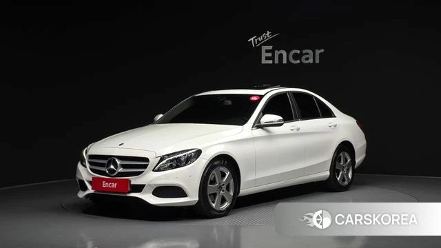 Mercedes-Benz C-Class W205 2018 Белый из Кореи