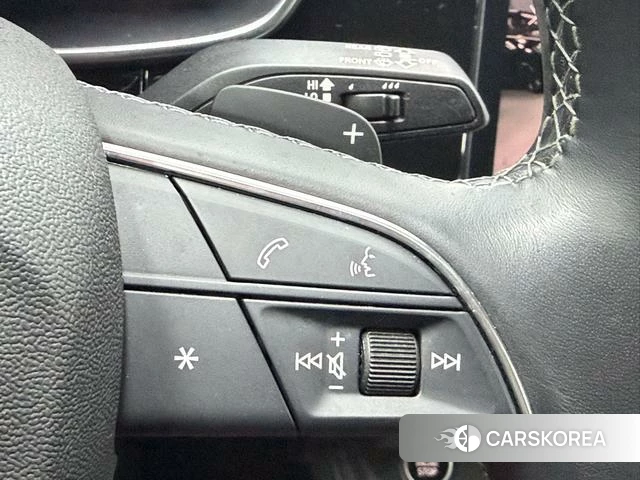 Audi Q3 2023 Темно-серый из Китая