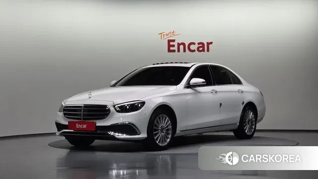 Mercedes-Benz E-Class W213 2021 Белый из Кореи