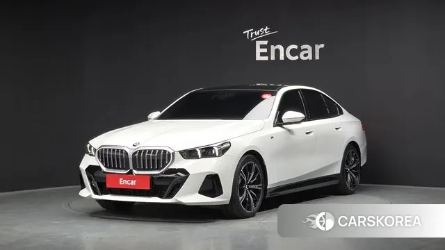 BMW 5 Series (G60) 2024 Белый из Кореи