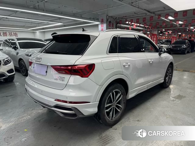 Audi Q3 2020 Белый из Китая