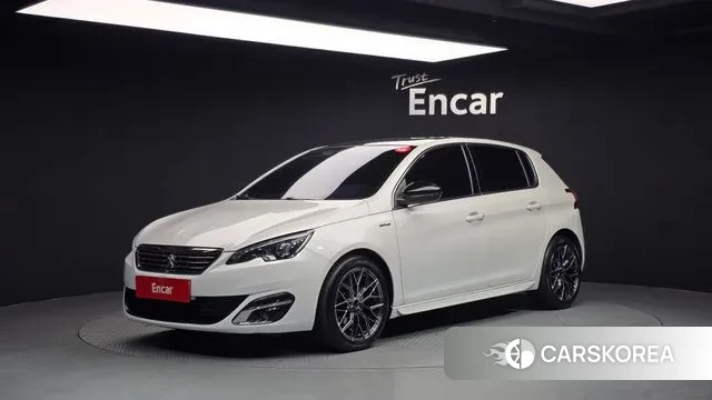 Peugeot 308 second generation 2018 Белый из Кореи