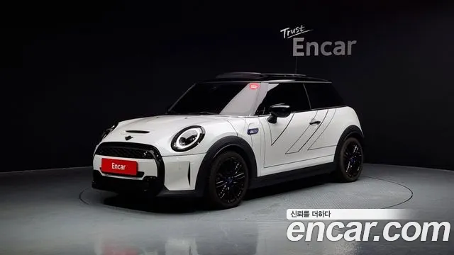 Mini Cooper S 2024 Белый из Кореи