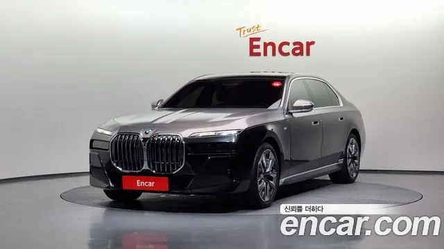 BMW 7 Series (G70) 2023 Черный двухцветный из Кореи