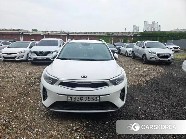 Kia Stonic 2018 Белый из Кореи