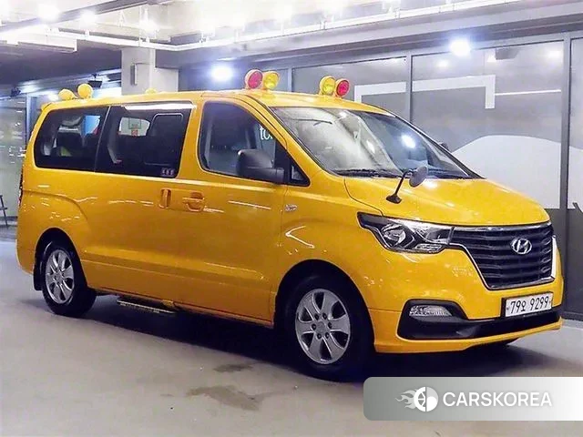 Hyundai The New Grand Starex 2019 Желтый из Кореи