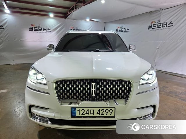 Lincoln Aviator 2nd generation 2021 Белый из Кореи