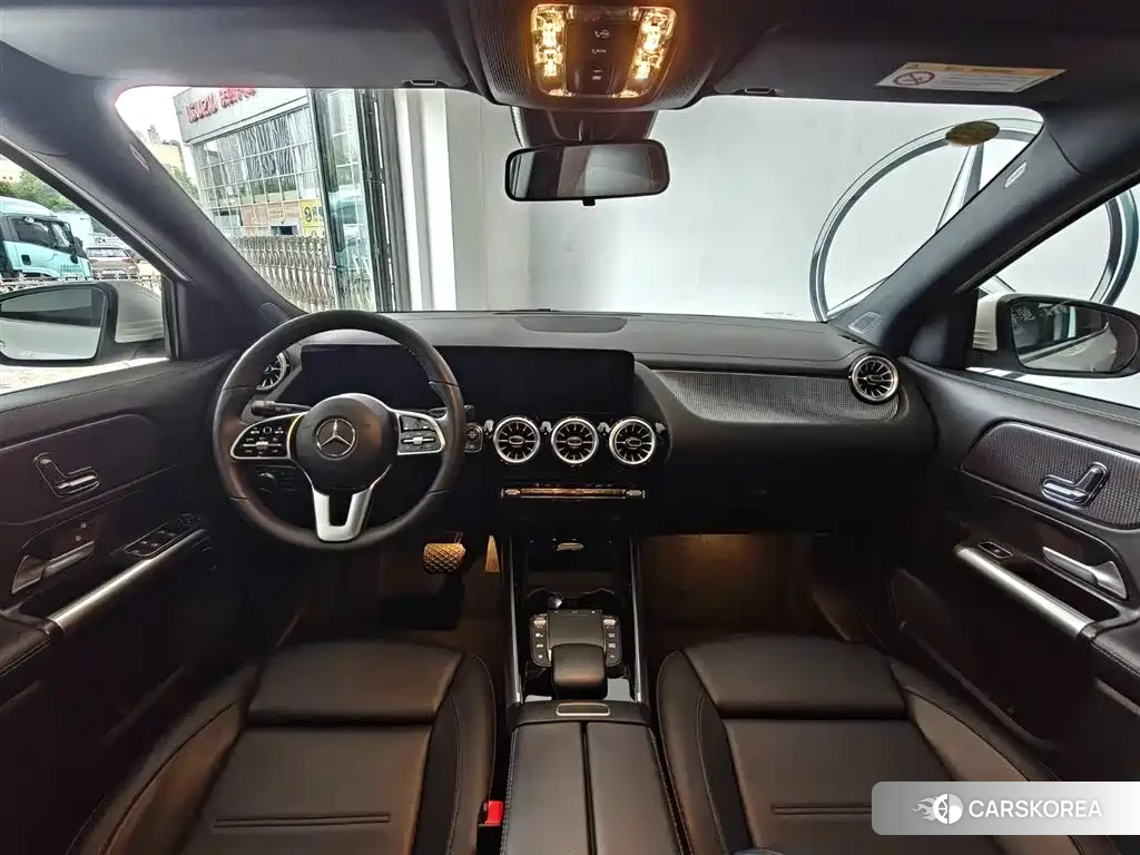 Mercedes-Benz GLA 2023 Белый из Китая