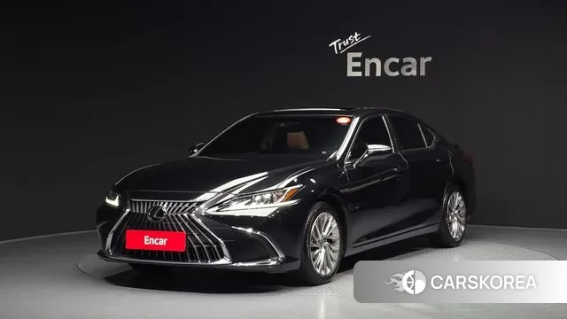 Lexus ES300h 7th generation 2023 Черный из Кореи