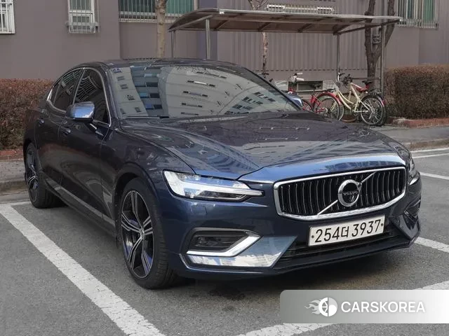 Volvo S60 3rd generation 2019 Синий из Кореи