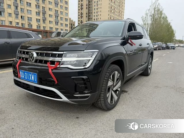Volkswagen Tourang 2023 Черный из Китая