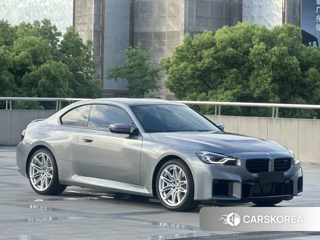 BMW M2 2025 Темно-серый из Китая