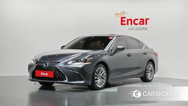 Lexus ES300h 7th generation 2024 Серый из Кореи