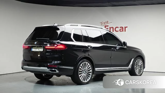 BMW X7 (G07) 2021 Белый из Кореи