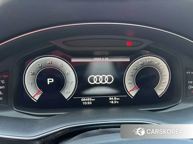 Audi Q7 2023 Черный из Китая