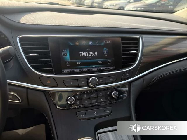 Buick Lacrosse 2019 Шампань из Китая