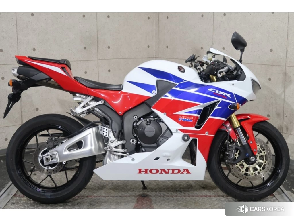 Проданный Honda CBR600RR 2015 из Японии